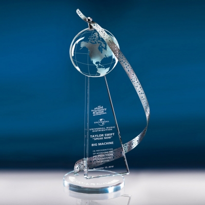 Above & Beyond Crystal Award image